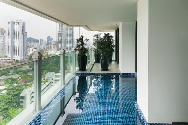 Le-raffine-private-pool-duplex-condo-in-bangkok-4